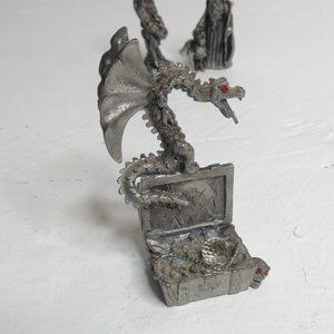 DND Minis Vintage Spoontiques dragon guarding treasure and  crystals R836